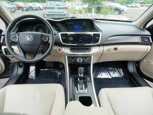 Used 2015 Honda Accord Touring image 21