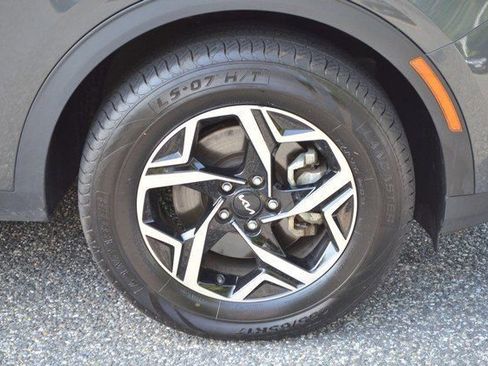 Used 2024 Kia Sportage LX image 10