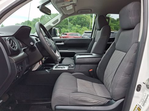 Used 2017 Toyota Tundra SR5 w/ TRD Off Road Package AWD/4WD image 16