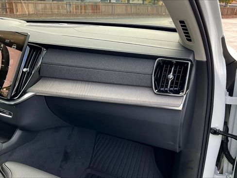 New 2026 Volvo XC90 B6 Ultra w/ Protection Package image 29