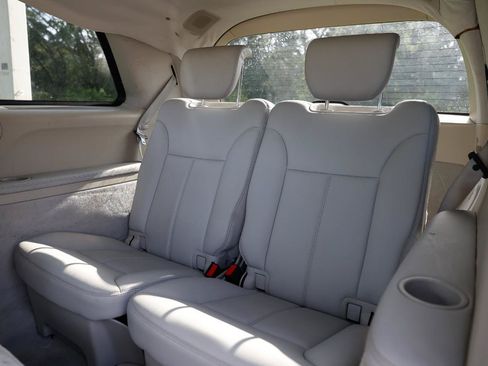 Used 2009 Mercedes-Benz GL 450 4MATIC image 24