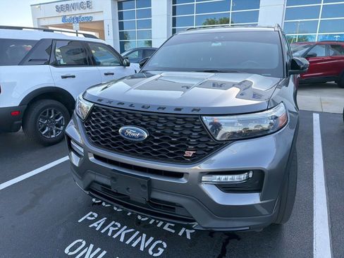 Used 2022 Ford Explorer ST w/ ST Street Pack RWD image 8