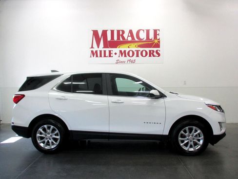 Used 2021 Chevrolet Equinox LT w/ Driver Convenience Package image 6