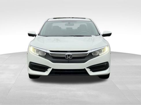 Used 2018 Honda Civic EX image 8