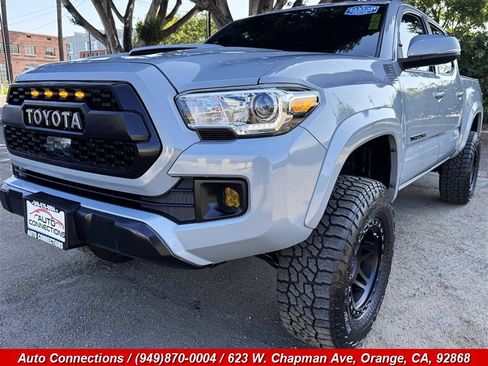 Used 2019 Toyota Tacoma TRD Sport w/ Technology Package RWD image 35