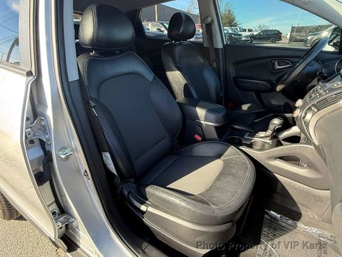 Used 2014 Hyundai Tucson SE image 16