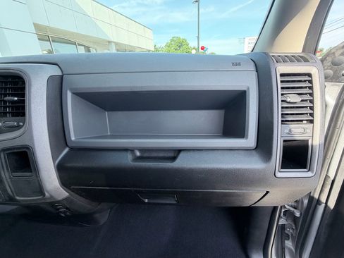 Used 2019 RAM 1500 Express RWD image 18