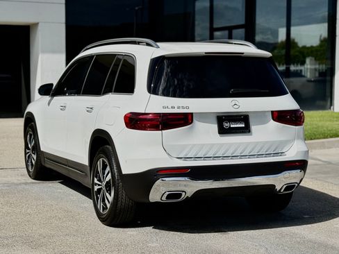 Used 2025 Mercedes-Benz GLB 250 image 11