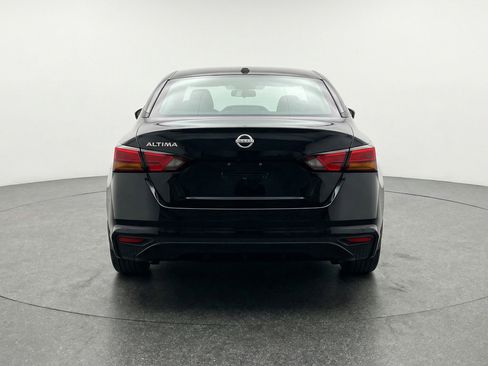 Used 2025 Nissan Altima 2.5 SV FWD image 7