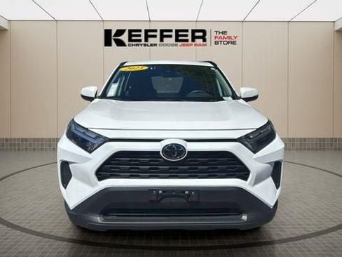 Used 2023 Toyota RAV4 XLE FWD image 9