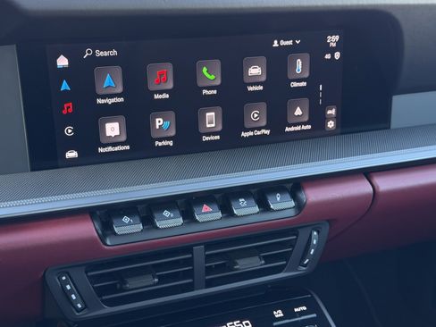 Certified 2025 Porsche 911 Carrera image 18