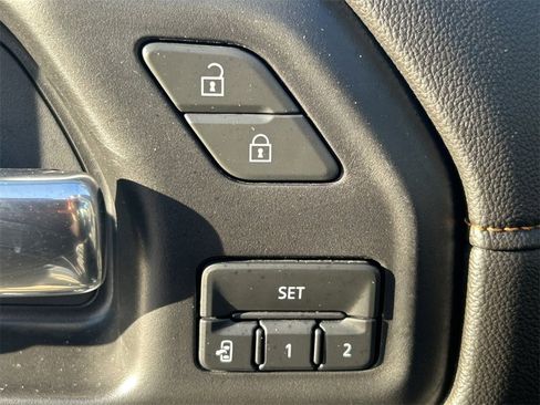 Used 2021 GMC Sierra 1500 AT4 image 26