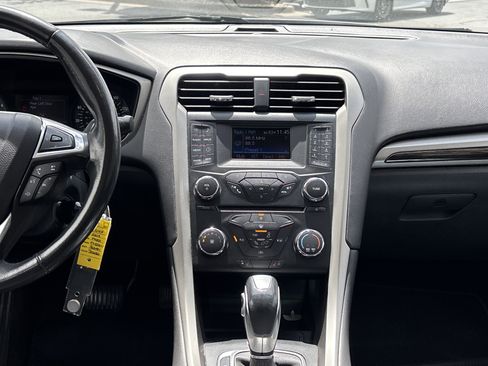 Used 2013 Ford Fusion SE FWD image 29