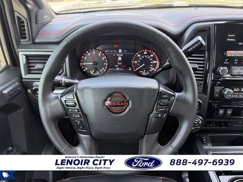 Used 2023 Nissan Titan PRO-4X w/ Pro-4x Convenience Package AWD/4WD image 16