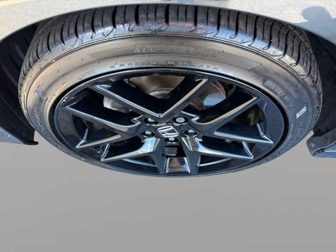 Used 2024 Honda Civic Sport image 6