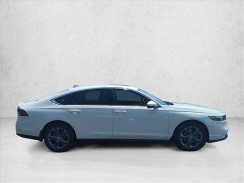 Used 2023 Honda Accord EX image 4