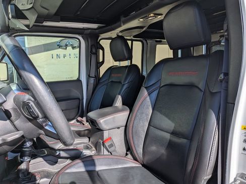 Used 2019 Jeep Wrangler Unlimited Rubicon AWD/4WD image 9