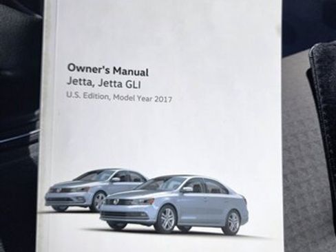 Used 2017 Volkswagen Jetta S image 23