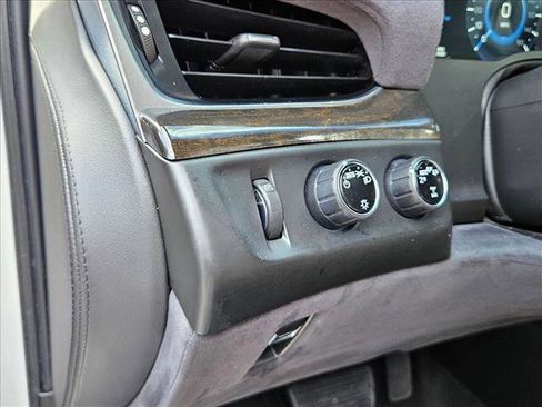 Used 2018 Cadillac Escalade ESV Platinum image 13