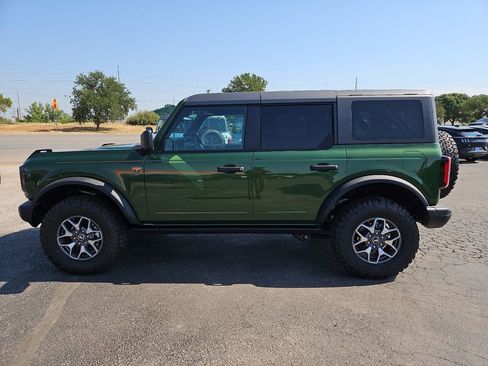 New 2025 Ford Bronco Badlands image 7