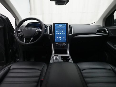 Used 2024 Ford Edge SEL w/ Convenience Package AWD/4WD image 5