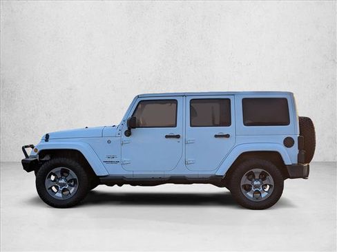 Used 2017 Jeep Wrangler Unlimited Sahara image 8