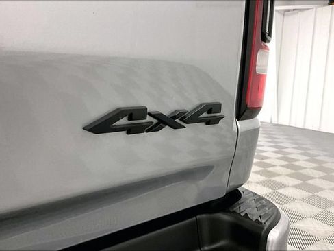 Used 2022 RAM 1500 Laramie w/ Night Edition AWD/4WD image 9