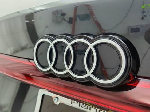 Used 2025 Audi A6 e-tron Premium Plus w/ Premium Plus RWD image 19