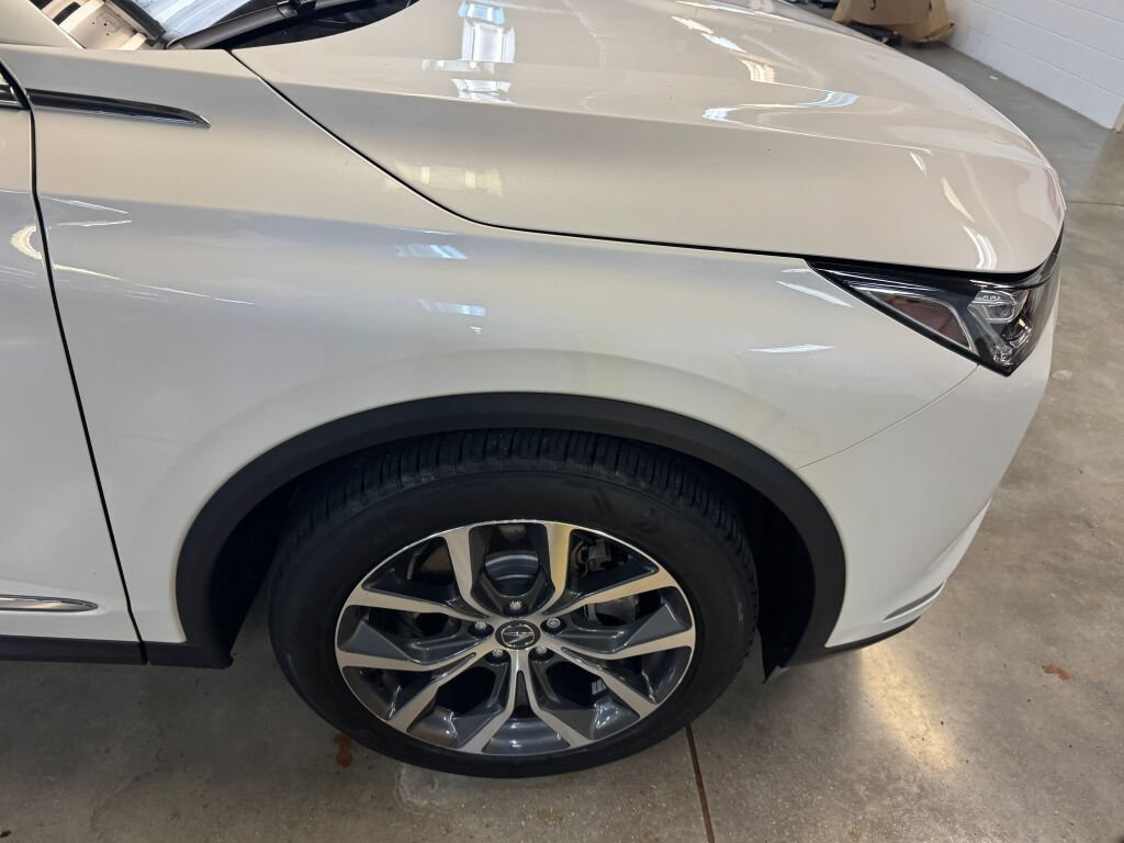 Certified 2024 Acura MDX w/ Technology Package AWD/4WD image 9