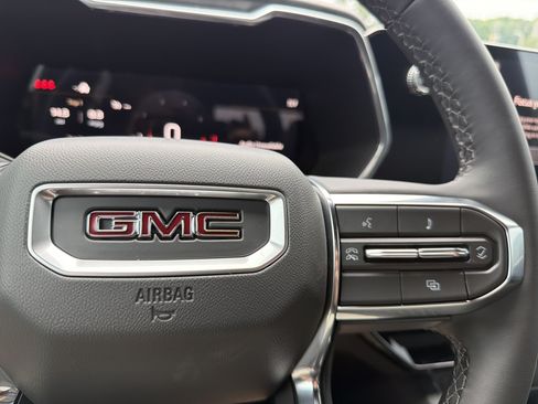 New 2026 GMC Canyon Elevation w/ Convenience Package RWD image 29