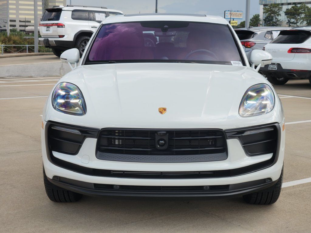 Used 2024 Porsche Macan Turbo AWD/4WD image 2