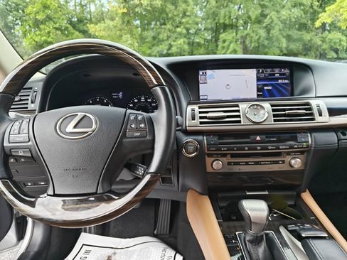 Used 2013 Lexus LS 460 image 26