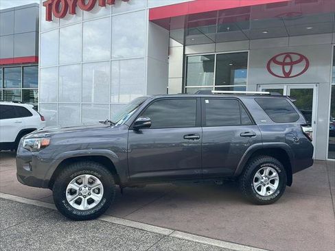 Certified 2023 Toyota 4Runner SR5 Premium w/ Moonroof Package AWD/4WD image 6