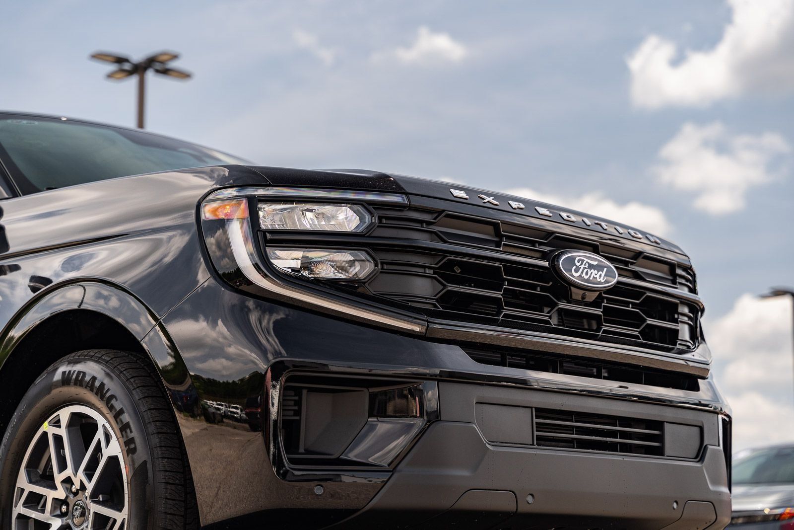 New 2026 Ford Expedition Active RWD image 6