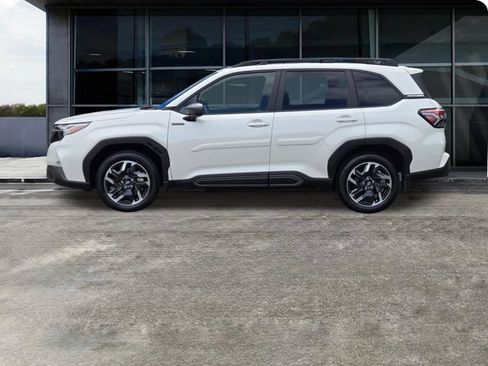 Used 2025 Subaru Forester Limited AWD/4WD image 7