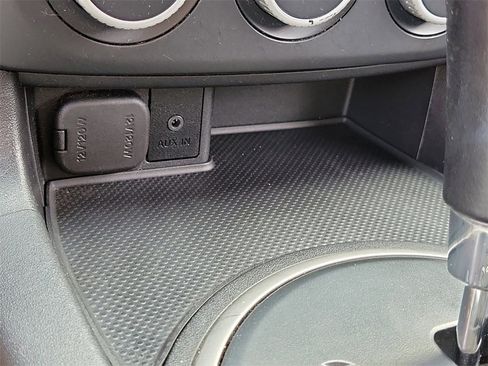 Used 2013 MAZDA MX-5 Miata Club image 27