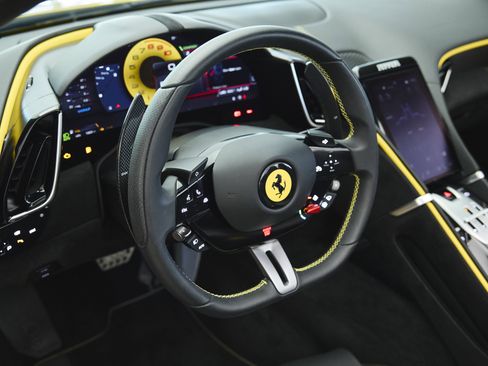 Used 2025 Ferrari Roma Spider RWD image 59