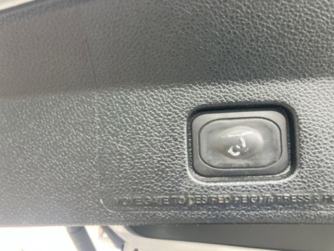 Used 2018 Ford Explorer Limited AWD/4WD image 34