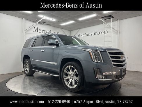 Used 2016 Cadillac Escalade Luxury image 1