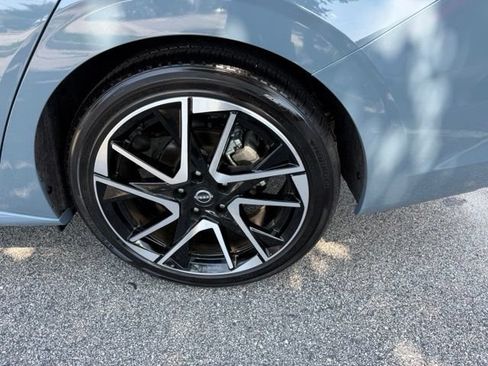 Certified 2025 Nissan Sentra SR w/ SR Premium Package FWD image 13