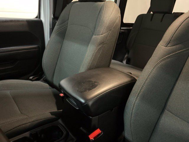 Used 2024 Jeep Wrangler Unlimited AWD/4WD image 61