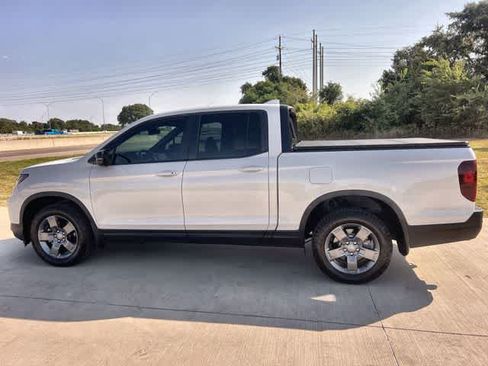 Used 2024 Honda Ridgeline TrailSport image 4