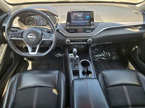 Used 2023 Nissan Altima 2.5 SR FWD image 9