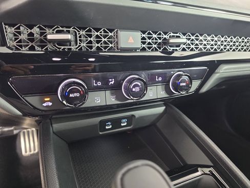 Used 2023 Honda Accord Sport image 28