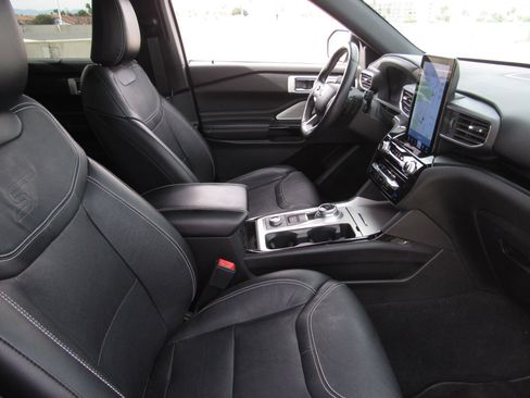 Used 2023 Ford Explorer ST w/ Equipment Group 401A image 9