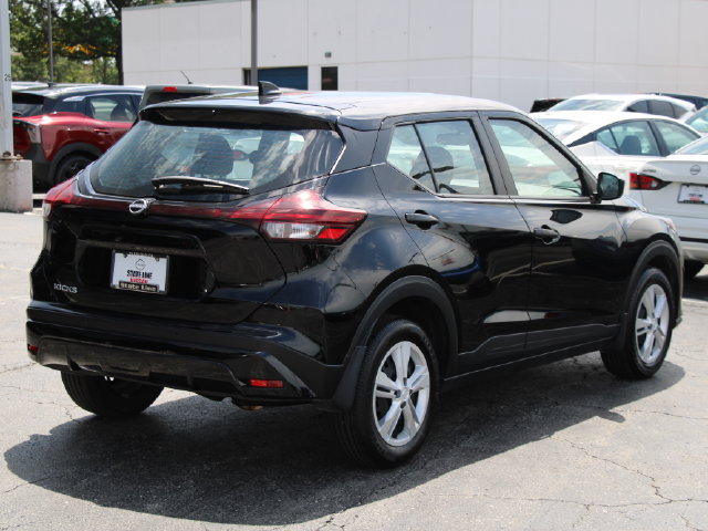 Used 2025 Nissan Kicks Play S FWD image 9