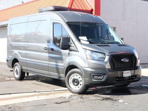 Used 2022 Ford Transit 250 Base image 2