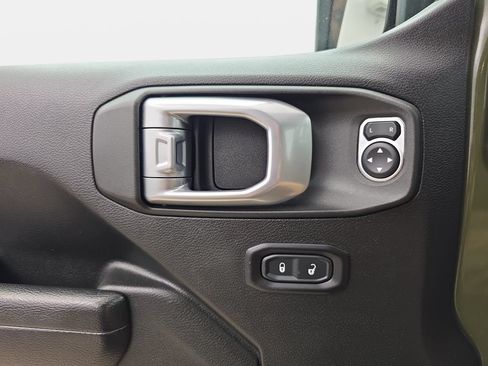 Used 2022 Jeep Wrangler Unlimited Sport AWD/4WD image 27