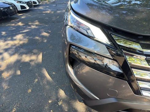 New 2026 Nissan Rogue SV image 10