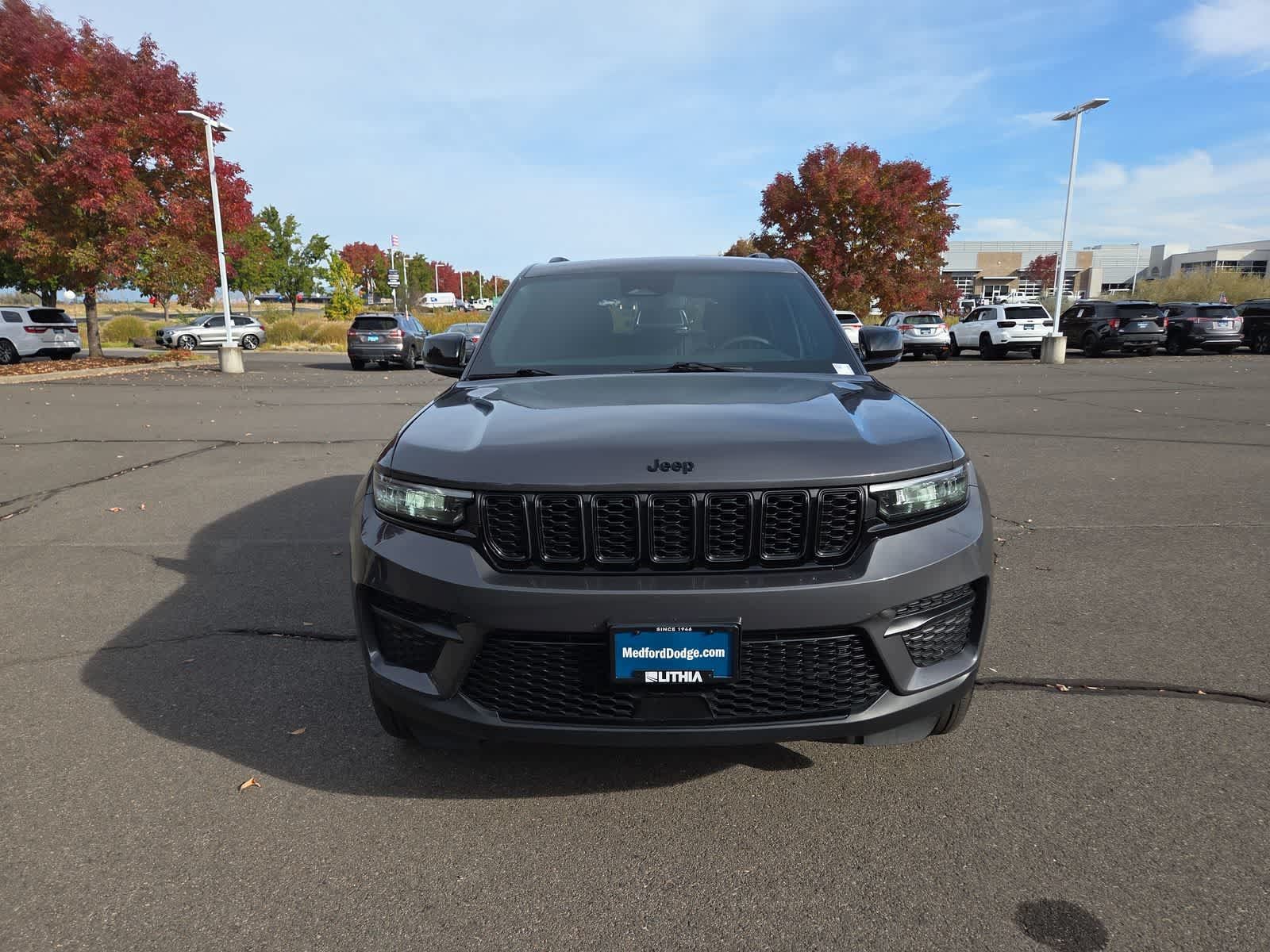 Used 2024 Jeep Grand Cherokee Altitude AWD/4WD image 14